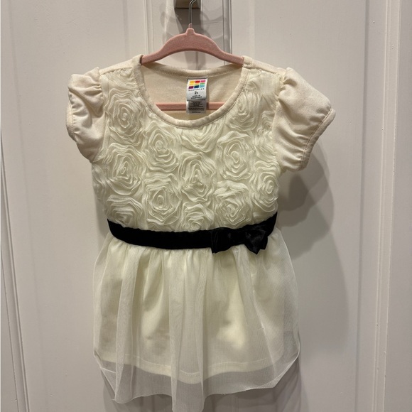 Healthtex 2T Girls Rosette Cream and Black Formal Short Sleeve Top Blouse - Picture 1 of 4